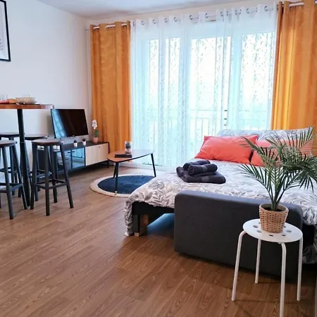 L'oranger Cosy, Moderne, Parking Prive, Proche Tramway Saint-Denis-en-Margeride